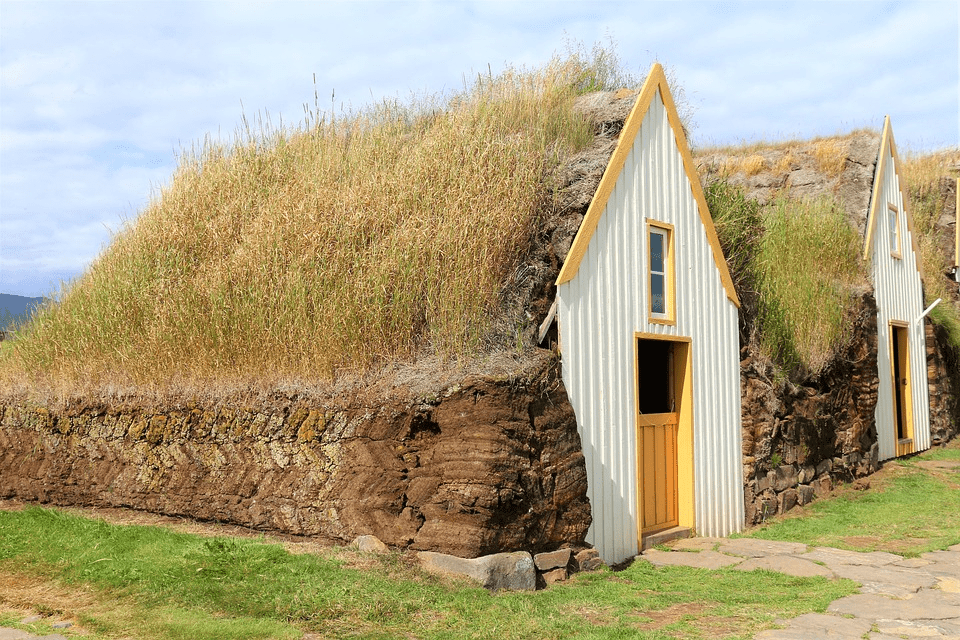 Традиционные дома в Исландии, утепленные торфом