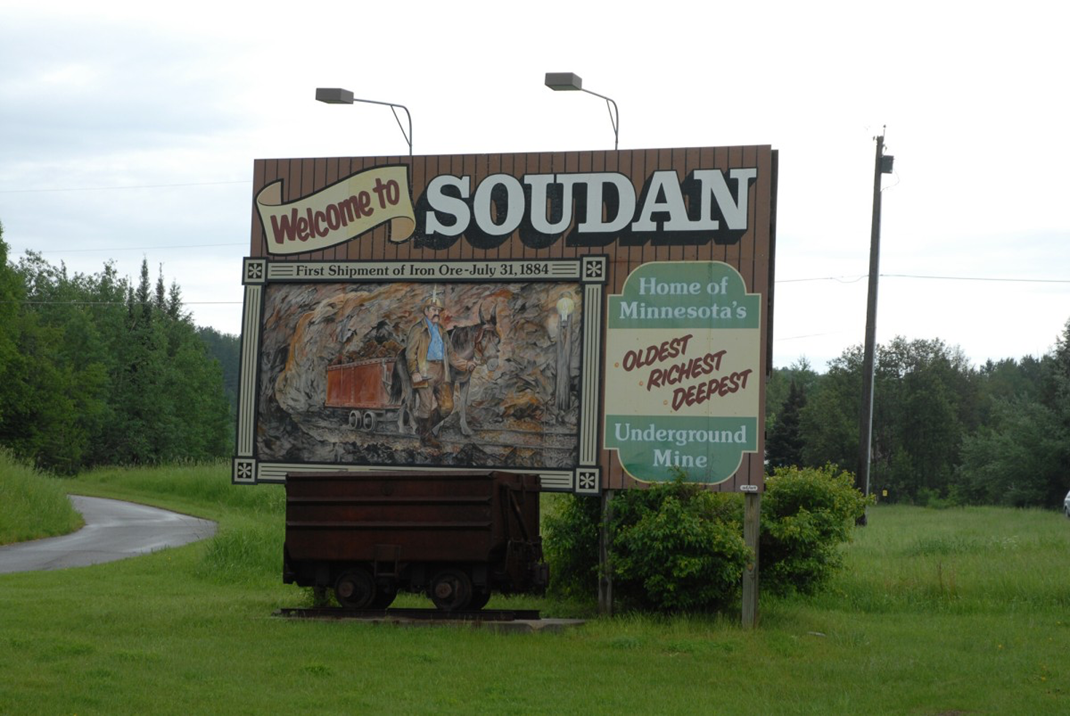 Приветственная табличка шахты Судан, Миннесота, США