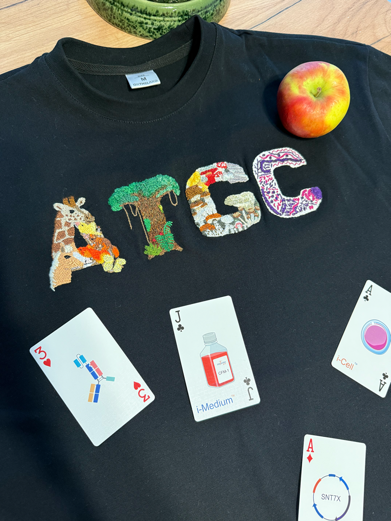 На создание вышивки ушло чуть более 45 часов