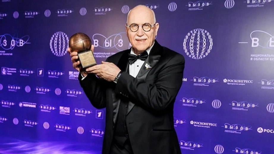 Один из основоположников и ключевых исследователей в области биофотоники В.В. Тучин