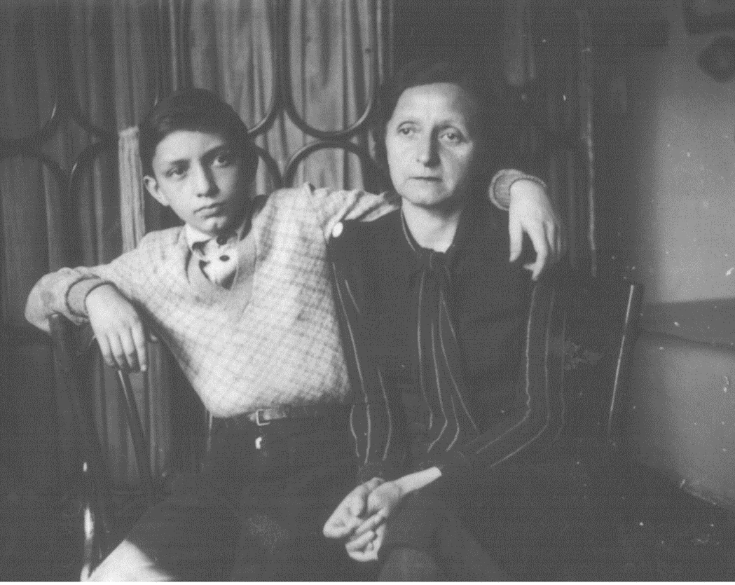 Анастасия Павловна с сыном Георгием Георгиевым