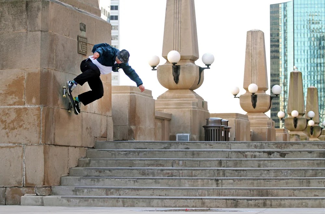 Трюк «бэксайд волрайд» от Мэтта