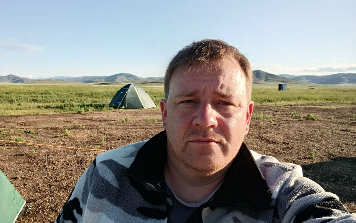Артем Недолужко во время одной из экспедиций