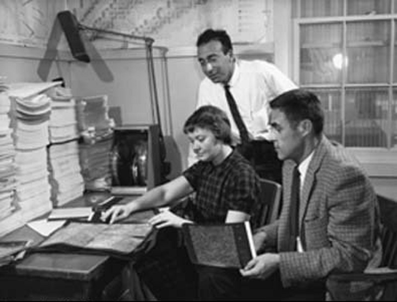 Бэрни Алдер, Том Вайнрайт и Мэри Мэнсайн Бэрни Алдер, Том Вайнрайт и Мэри Мэнсайн